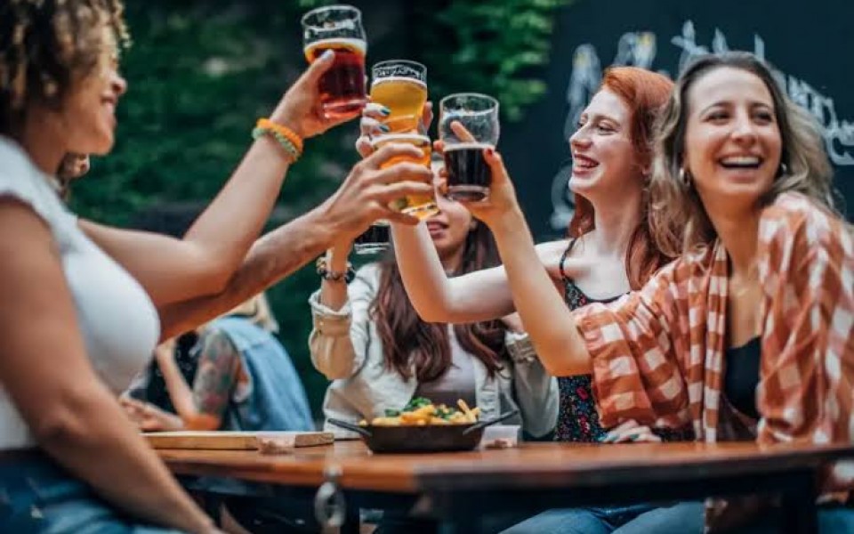 Mulheres e Cerveja: uma relação milenar e uma história de protagonismo