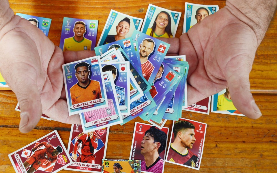 Copa do Mundo 2026: JK Shopping transforma o ritual das figurinhas em experiência coletiva para toda a família