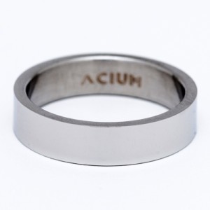 ALIANÇA TUNGSTÊNIO 6,0MM  REVESTIDO EM BLACK COM FACETADO AZUL