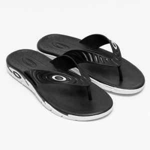 CHINELO OAKLEY CROWD