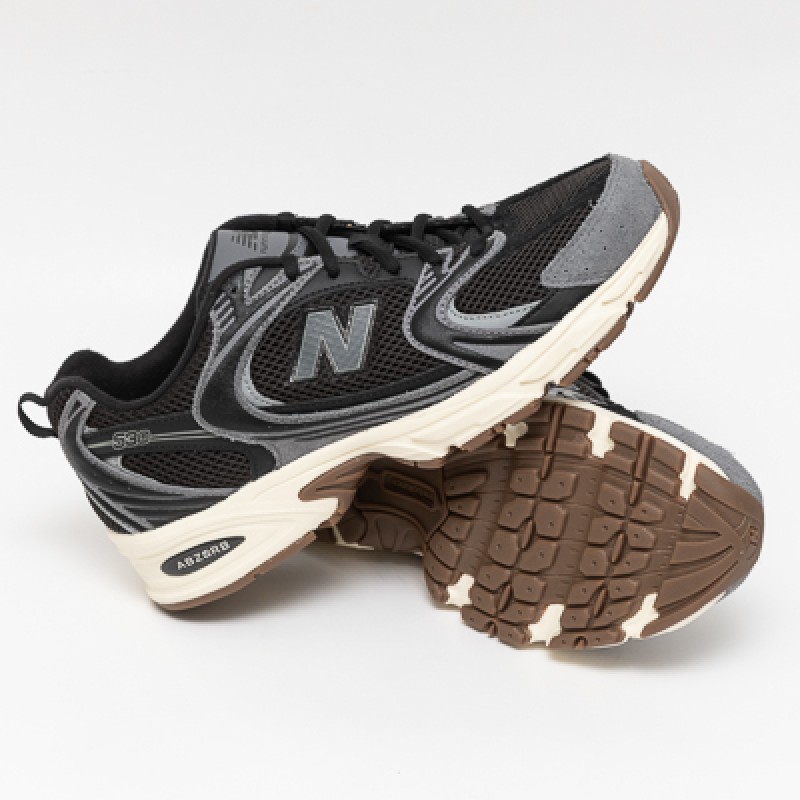 NEW BALANCE 530 PRETO