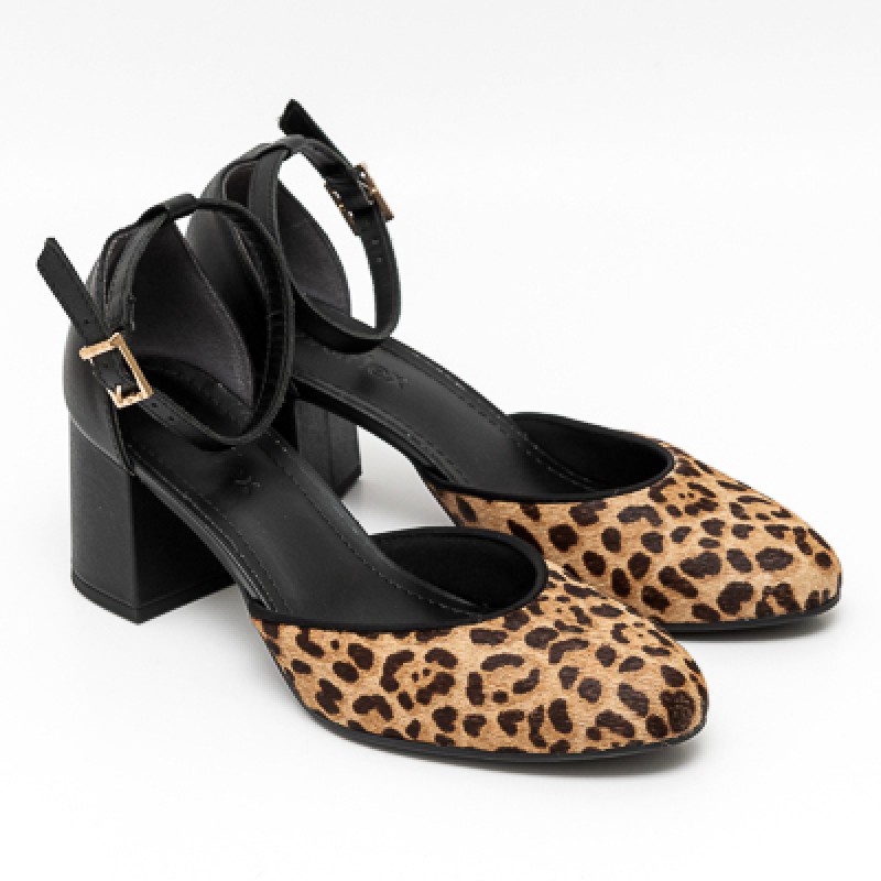 SCARPIN EM COURO MULTILEOPARDO
